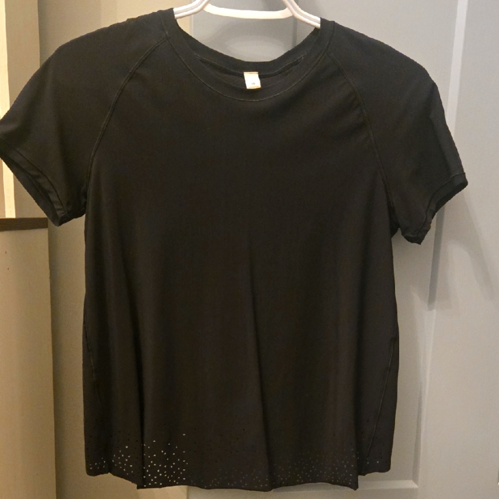 lululemon athletica Black Short Sleeve Tee